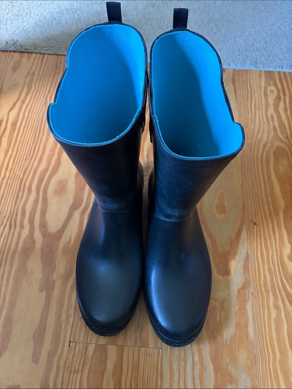 Kamik Chloe black rain boots size 10